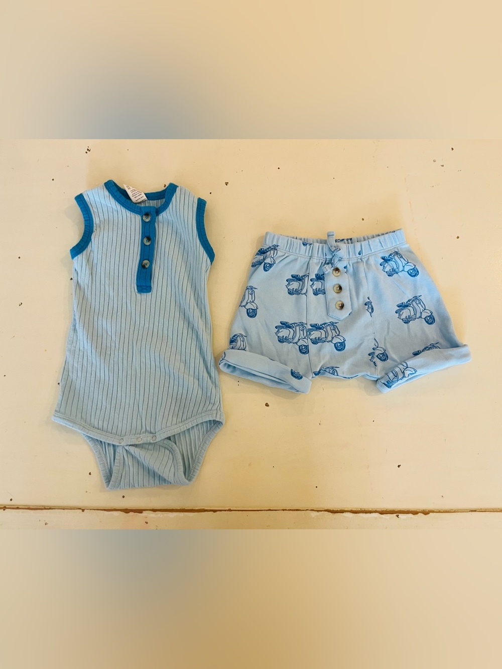 Kate Quinn Coastal Scooter 18-24m bodysuit and short set